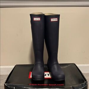 NEW Hunter Aubergine Original Tall Rain Boots, US 8